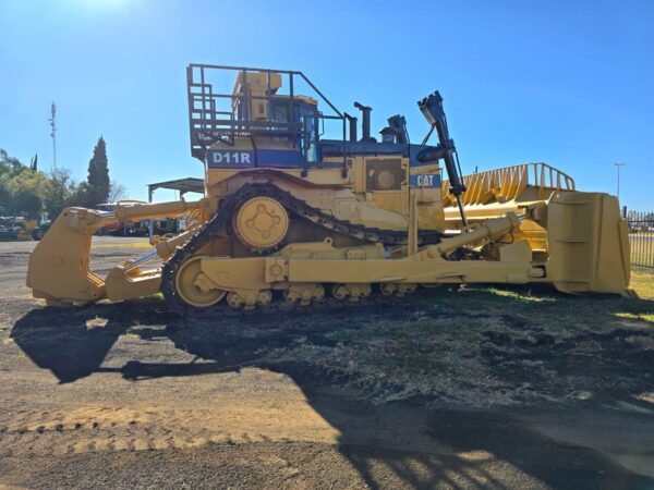 CAT D11R DOZER
