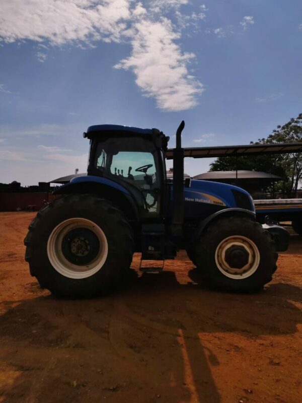 NEW HOLLAND T6090 - Image 2