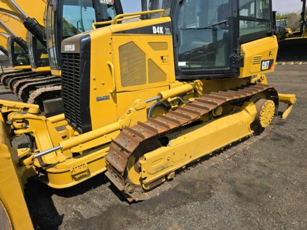 CAT D4K XL DOZER - Image 3