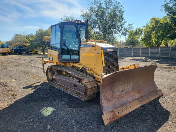 CAT D4K DOZER