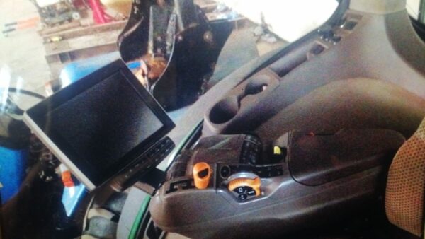 JOHN DEERE 7230 - Image 4