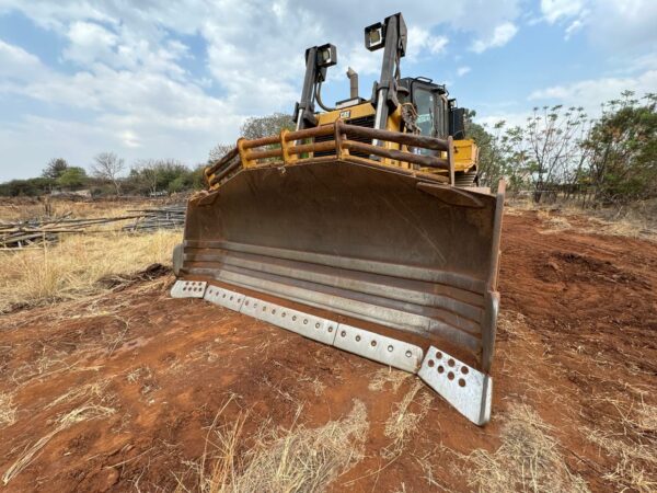 CAT D8R DOZER