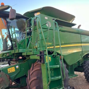 JOHN DEERE S660