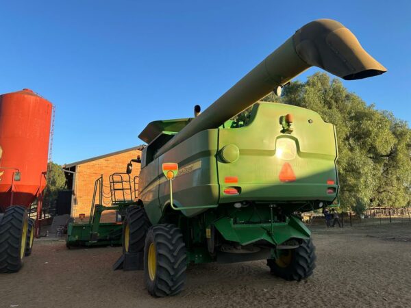 JOHN DEERE S660 - Image 4