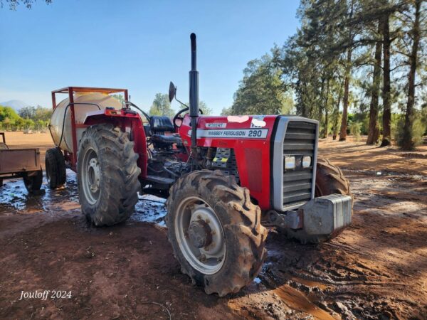 2018 MASSEY FERGOSON 290 (4x4) TRACTOR