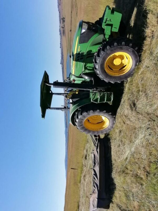 John Deere 6110M