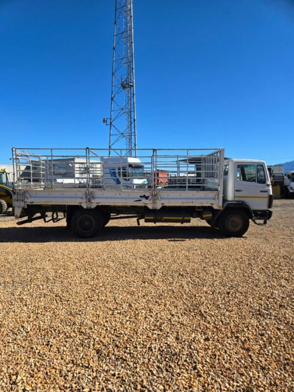 1214 mercedes benz econoliner - Image 6