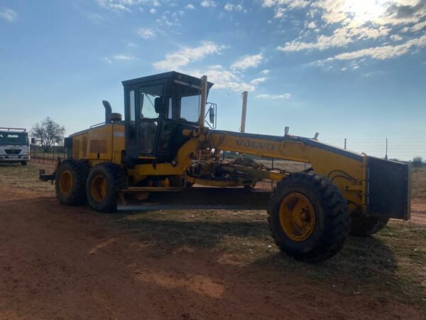 Volvo Grader G720B - Image 4