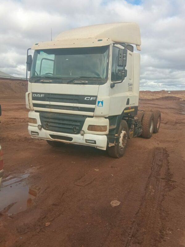 DAF CF 85 430 Truck - Image 2