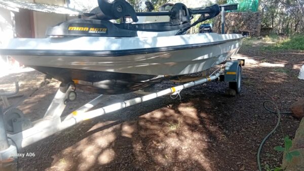 Fibrercraft Fishing Boat - Image 2