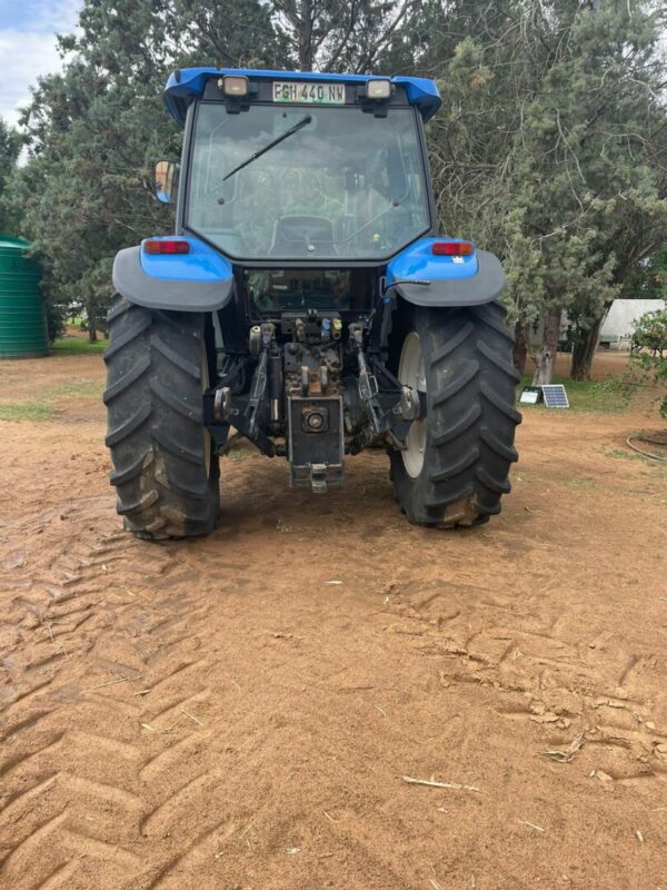 New Holland TM 140 - Image 4